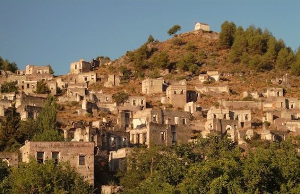 k5 20 Amazing Photos of a Greek Village in Turkey Whose Residents Fled Almost a Century Ago